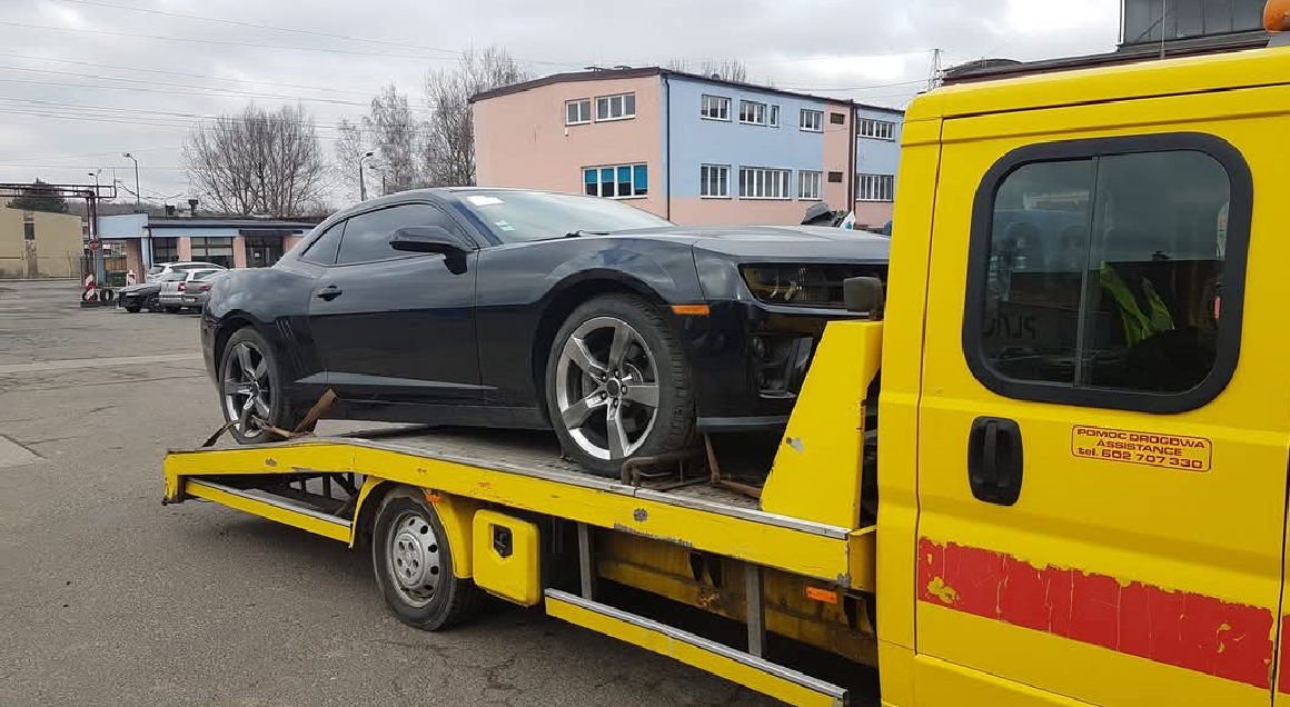 Holowanie samochodu sportowego